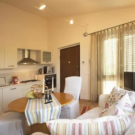 Ferienwohnung L'oleandro In Διαμέρισμα